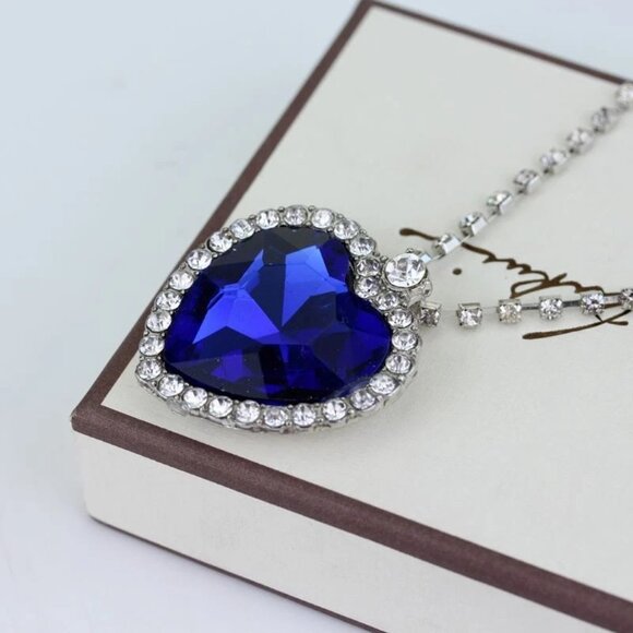 Blue Titanic Heart of the Ocean Crystal Pendant Necklace Rhinestone Jewelry - Picture 7 of 12